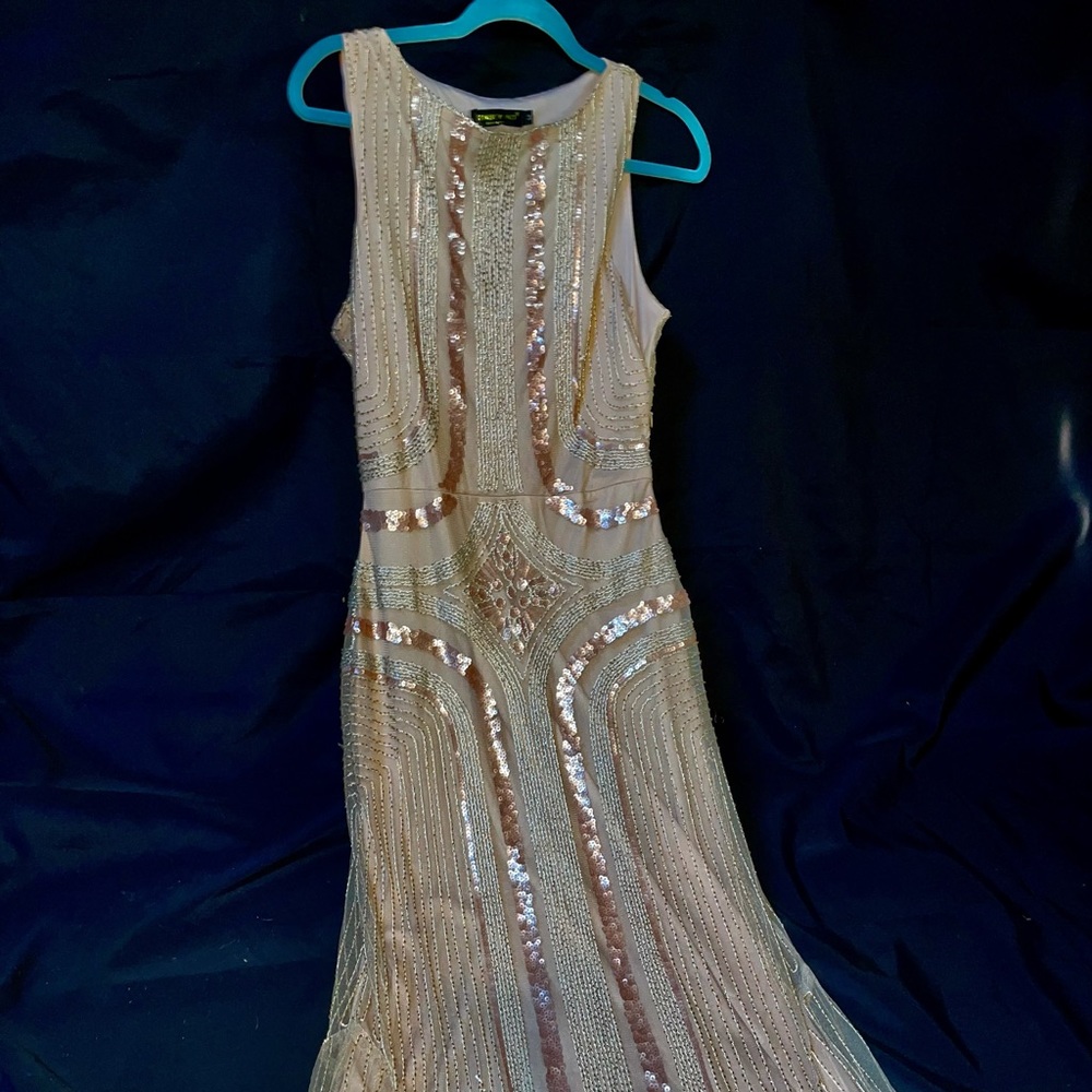 Babeyono medium hats by style floor length gown. Never worn.